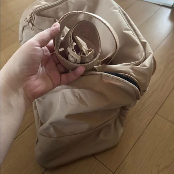 Adidas Defender 5 Small Duffel/Gym Bag - Picture 4 of 10